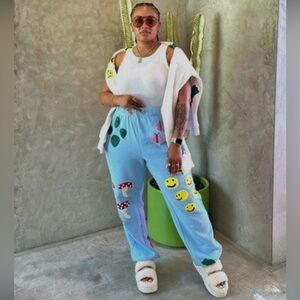 UGG Fluffy shearling cream Slippers size 8